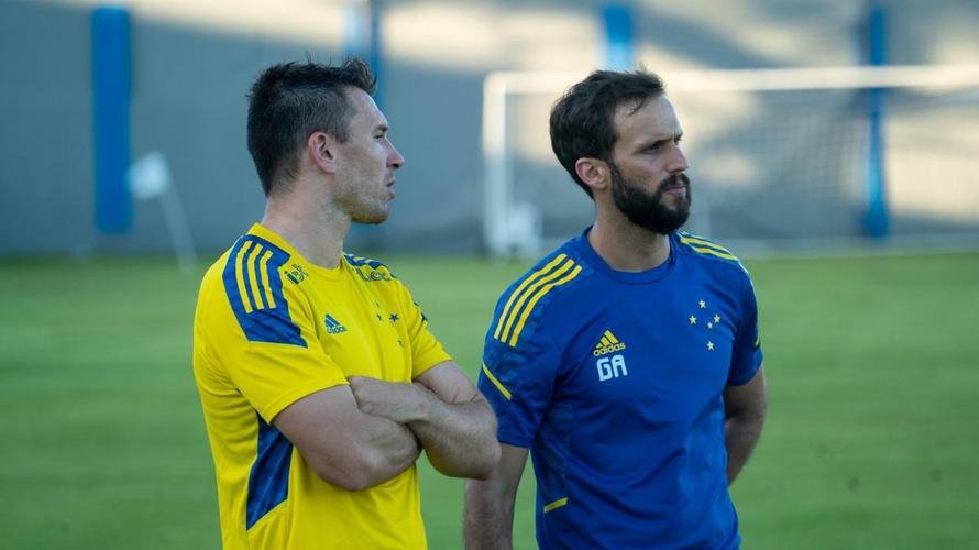 Imagens do último treino do Cruzeiro antes de enfrentar o Sergipe pela Copa do Brasil