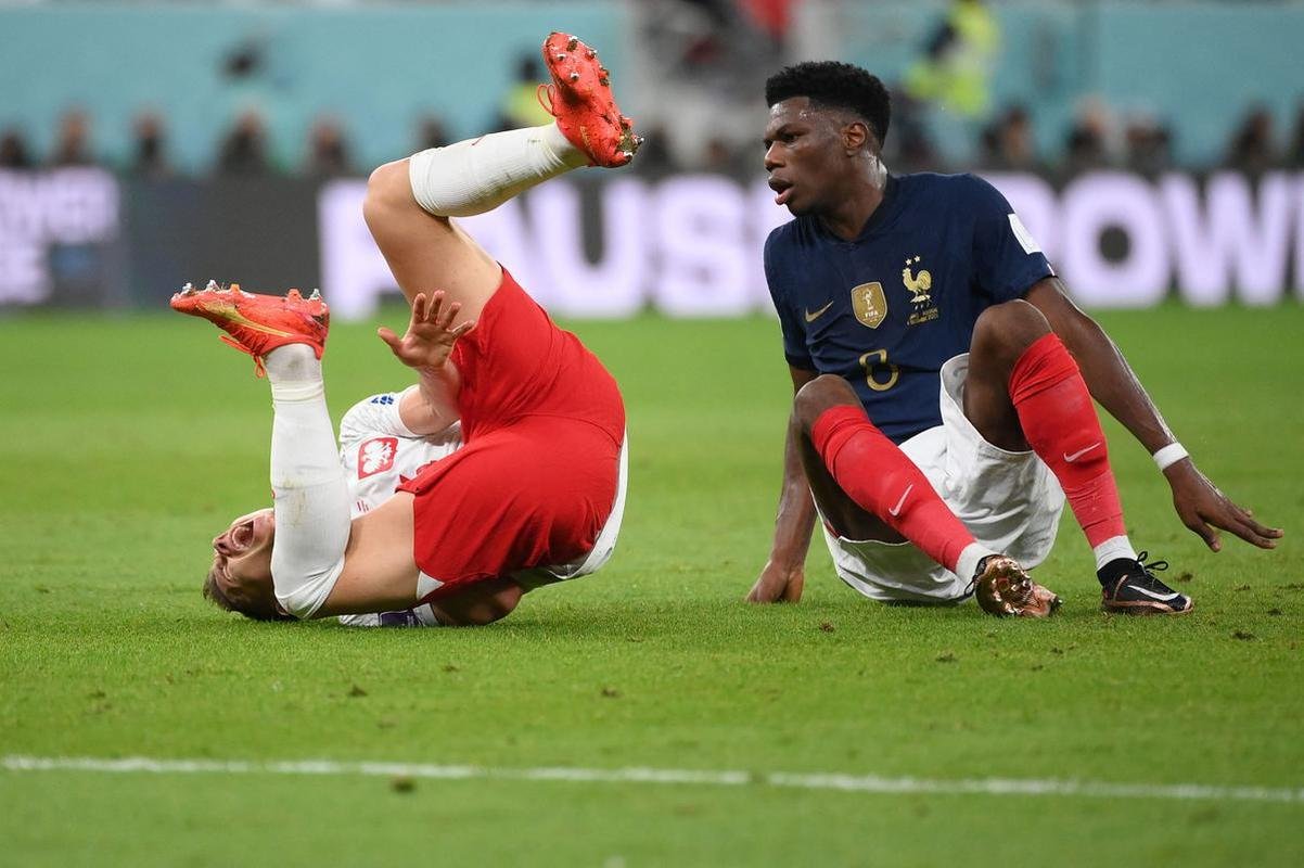 Lances da partida entre Frana e Polnia, pelas oitavas de final da Copa do Mundo.