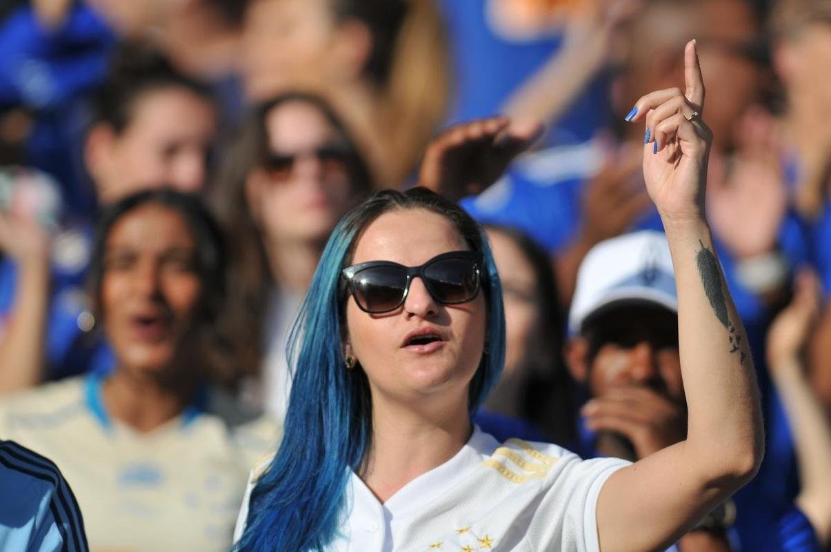 Fotos da torcida do Cruzeiro no duelo contra o Novorizontino, neste domingo (17), no Mineiro, em Belo Horizonte. Jogo  vlido pela 18 rodada da Srie B do Campeonato Brasileiro.