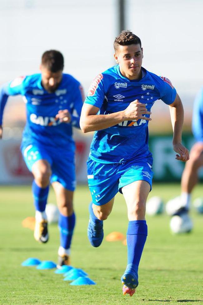 Argentinian Alexis Messidoro played for Cruzeiro in 2017. Currently, the attacking midfielder plays for Persis Solo in Indonesia.