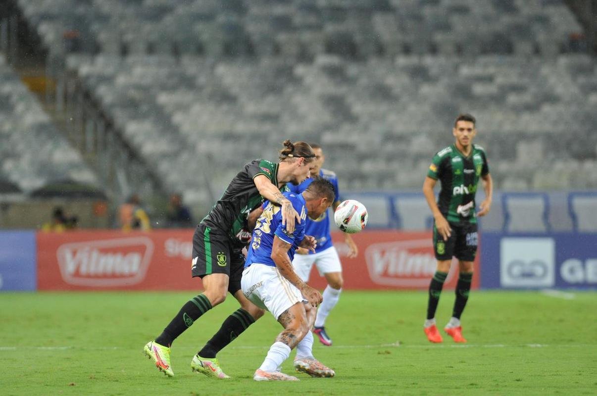 Fotos do cl�ssico entre Cruzeiro e Am�rica, no Mineir�o, em BH, pela 3� rodada do Campeonato Mineiro