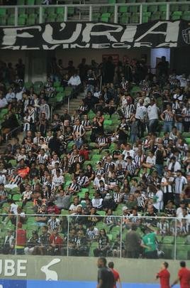 Torcidas de Atltico e San Lorenzo, no Independncia