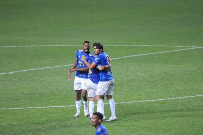 Fotos do duelo entre Cruzeiro e Sampaio Corra, no Independncia, em Belo Horizonte, pela 18 rodada da Srie B do Campeonato Brasileiro