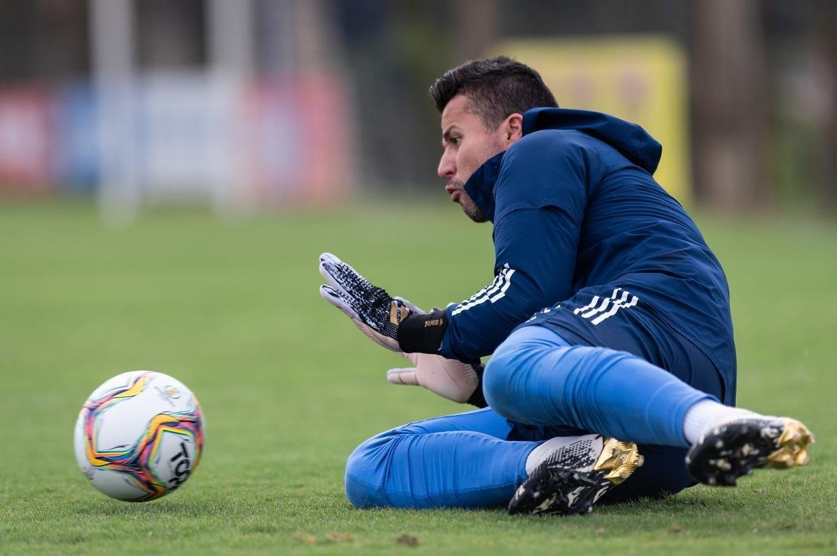 Imagens do primeiro treino do Cruzeiro antes do jogo contra o Cuiabá, pela Série B do Campeonato Brasileiro