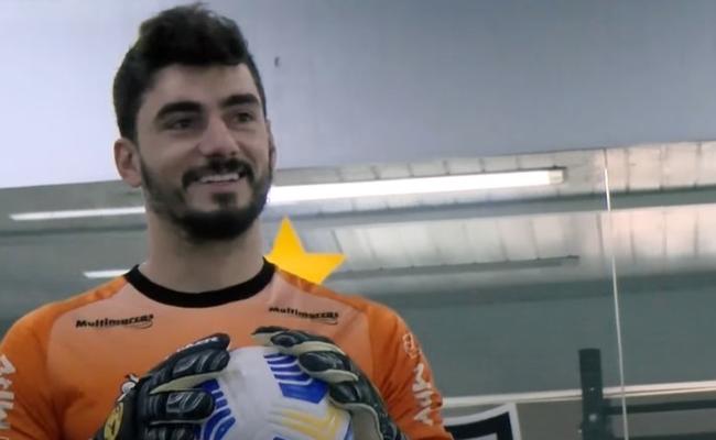 De luvas novamente, Rafael iniciou trabalho com bola na fisioterapia