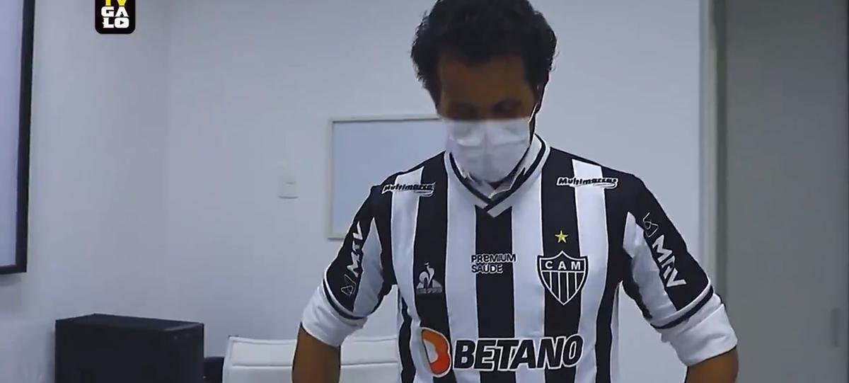 Com homenagem aos profissionais de sade do clube, Atltico divulga a nova camisa para a temporada 2021