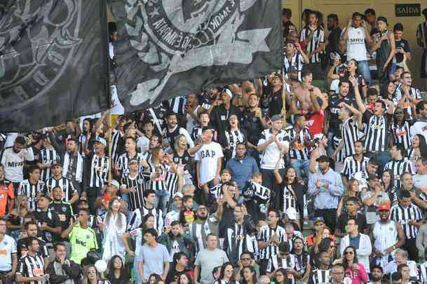 Torcedores do Atltico no clssico 500 contra o Cruzeiro, no Independncia, pelo Brasileiro