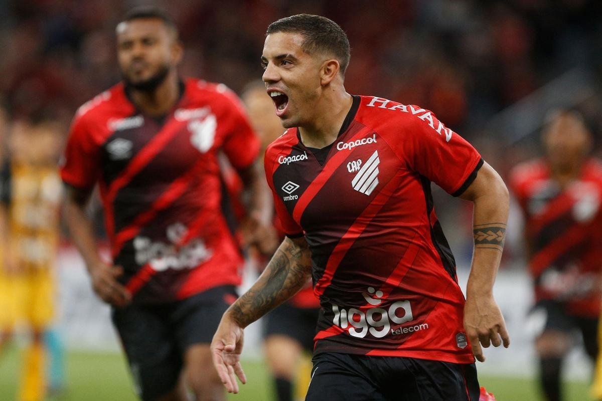 11 Athletico-PR - R$ 280,3 milhes