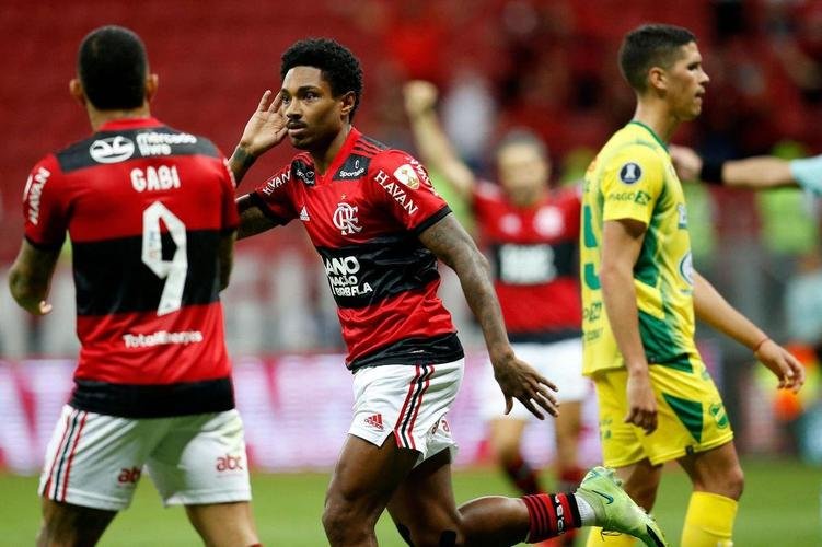 Oitavas de final de 2021 - Flamengo venceu o Defensa y Justicia, da Argentina, por 1 a 0 fora de casa no primeiro jogo. Na segunda partida, venceu em casa por 4 a 1 e se classificou.
