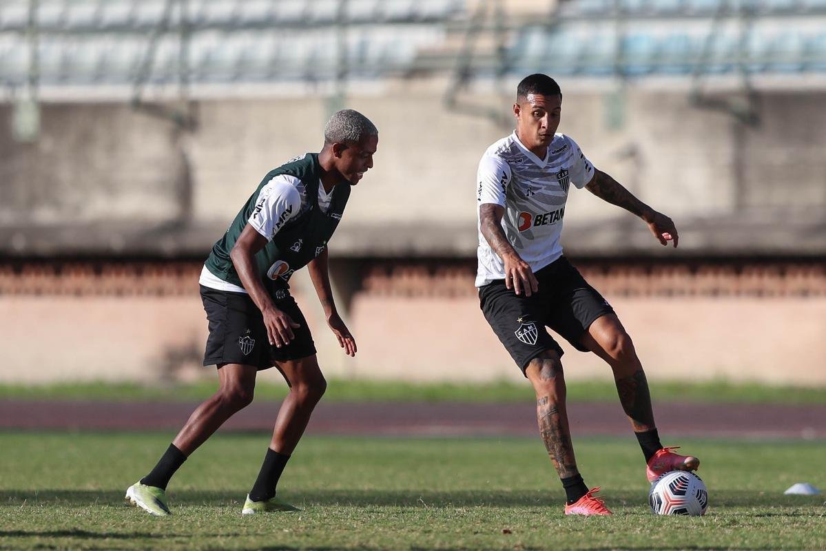 Atlético teve atividade no Estádio Olímpico Brígido Iriarte, em Caracas, antes da estreia na Libertadores