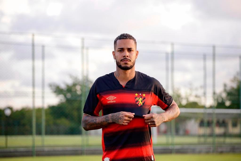 Maxwell Souza - Sport (Ex-Tupi) - Atacante jogou no Tupi em 2016