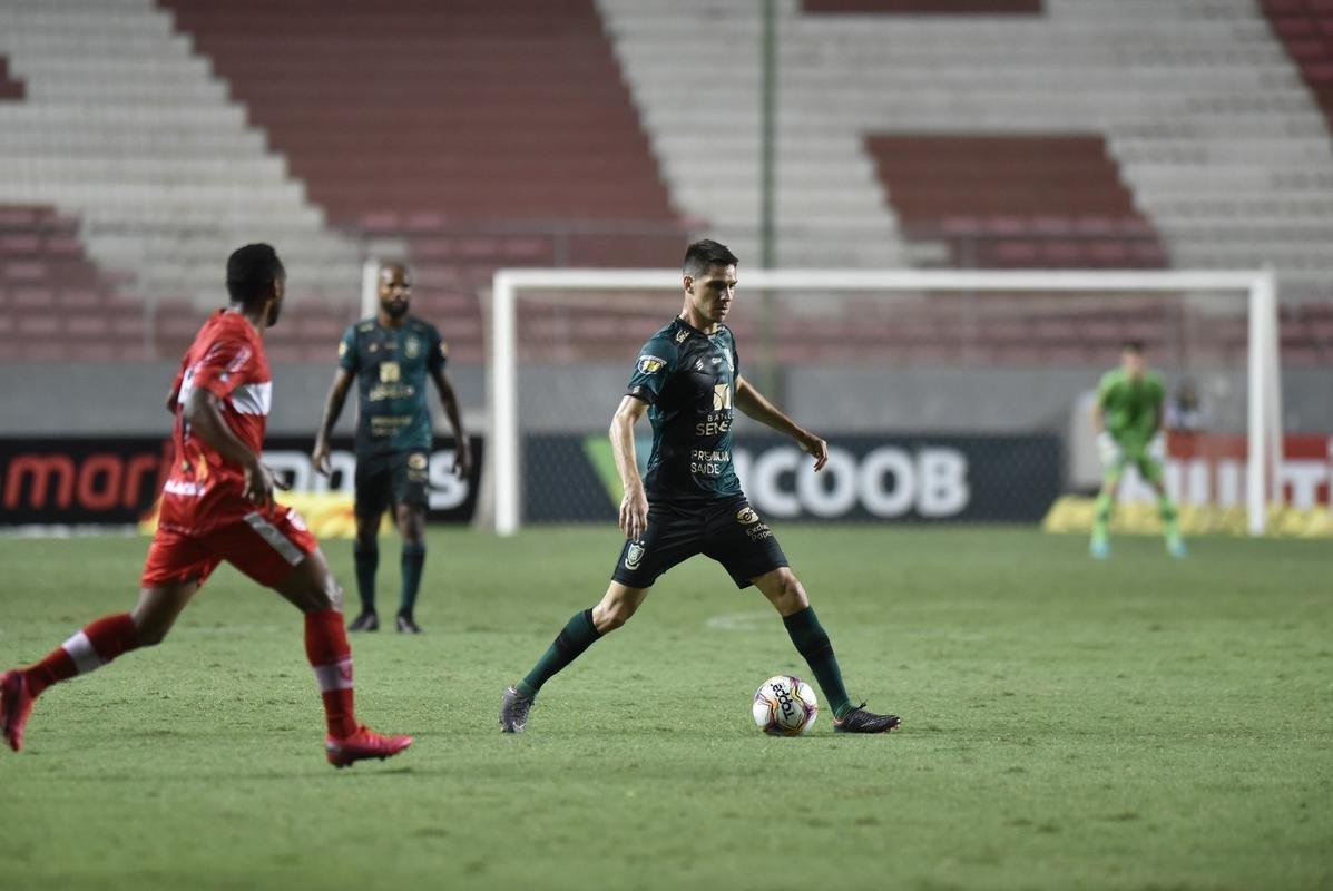 Imagens da vitória do América por 1 a 0 sobre o CRB, no Independência, pela Série B do Brasileiro