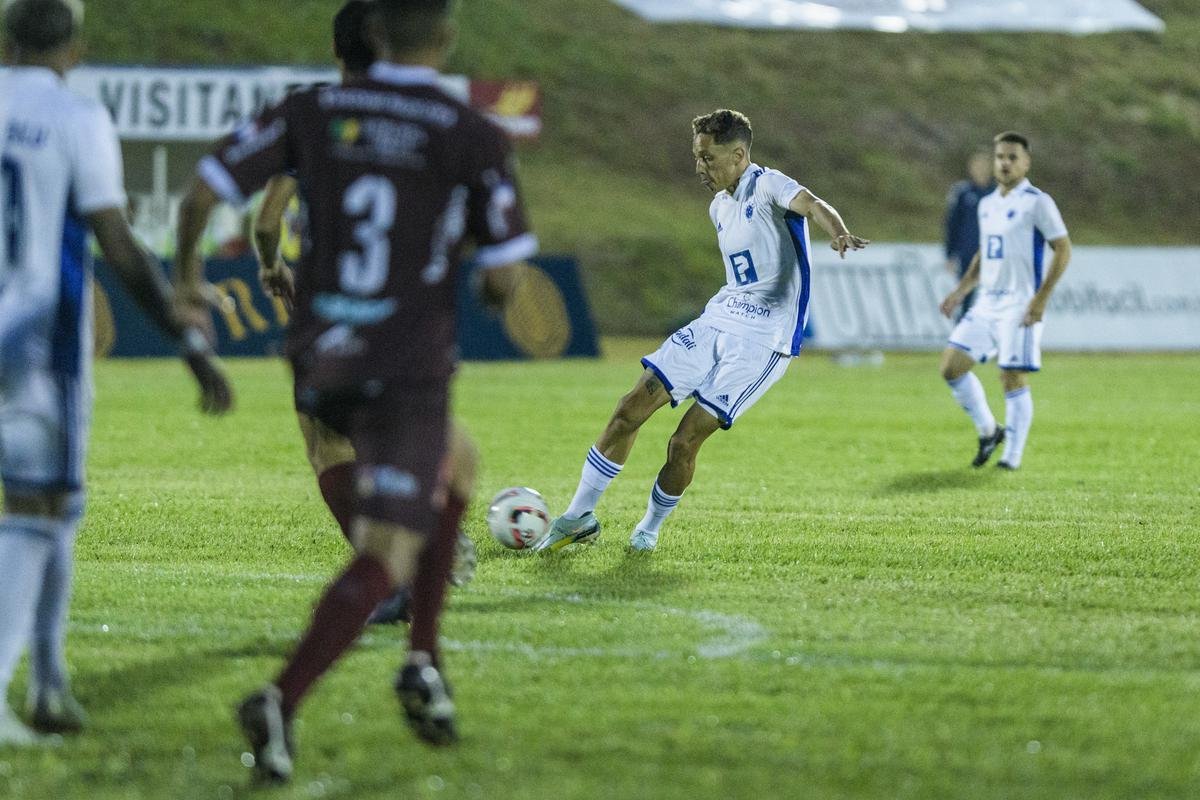 Cruzeiro venceu o Patrocinense neste sbado (21/1), na estreia do Mineiro
