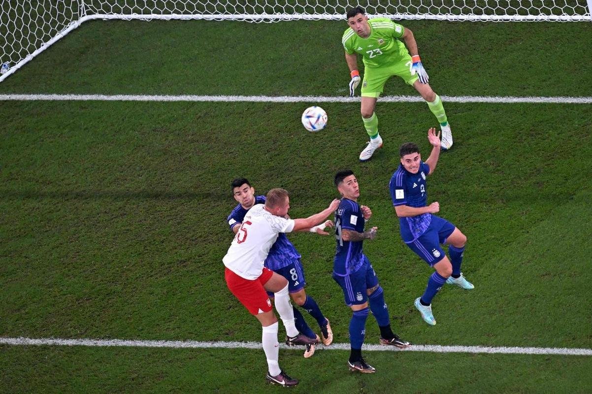 Fotos do jogo entre Polnia e Argentina no Estdio 974, em Doha, pela terceira rodada do Grupo C da Copa do Mundo, no Catar