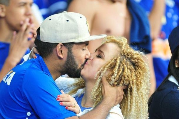 Na etapa final, com a vitria parcial, a torcida do Cruzeiro vibrou e teve esperana na classificao