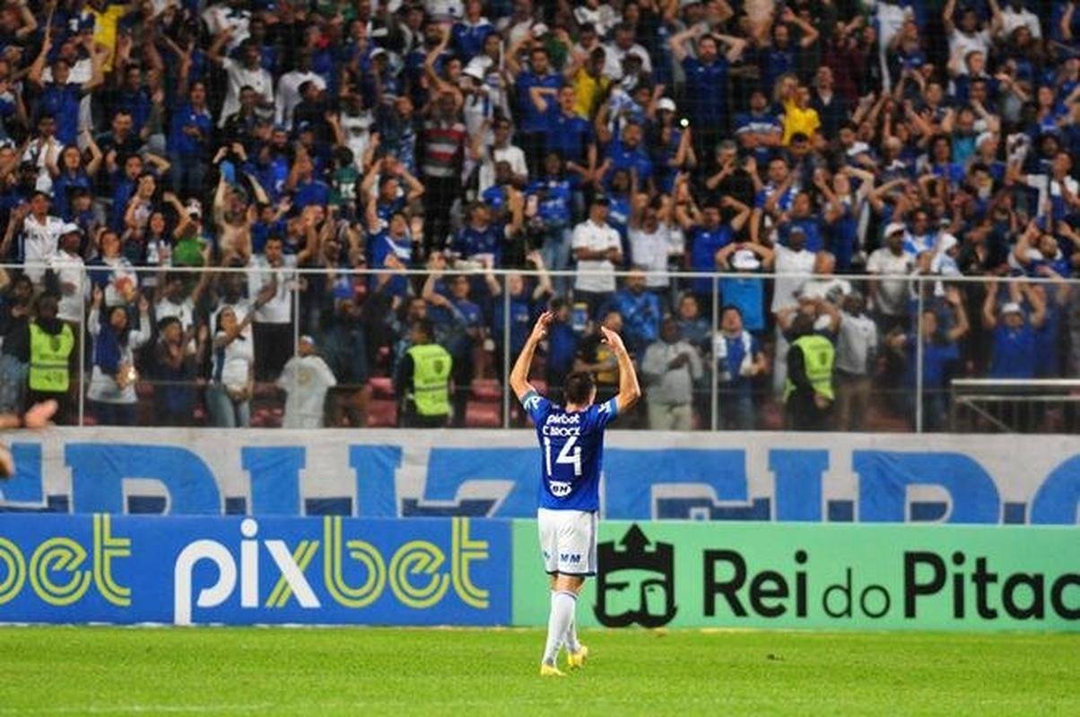 O Cruzeiro goleou o Nutico por 4 a 0 no Independncia, em Belo Horizonte, na 26 rodada da Srie B