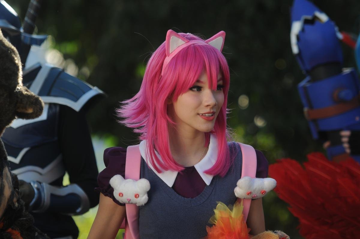 Equipes paiN Gaming e Team oNe duelam no Mineirinho para saber quem ser o vencedor do Campeonato Brasileiro de League of Legends (CBLoL), game de computador que virou febre no mundo inteiro. Durante o evento, cosplayers so uma das atraes, que chamam a ateno dos fs.