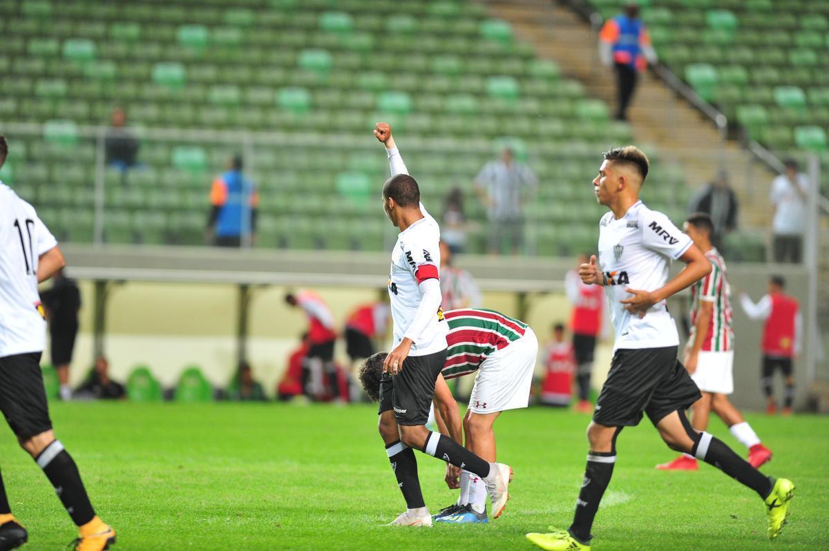 Galinho vence o Fluminense por 3 a 1, de virada, no Independncia, e conquista a Taa BH
