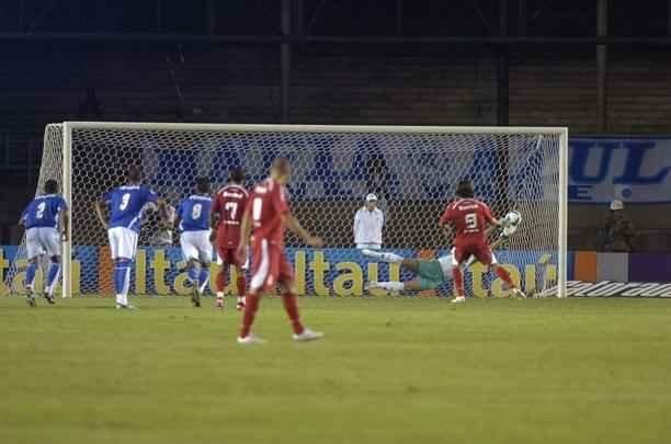 Em 2008, Fbio fez uma bela defesa de pnalti cobrado por Nilmar, e ajudou o Cruzeiro na briga pelo ttulo nacional. O clube celeste acabou a competio em 3 lugar.