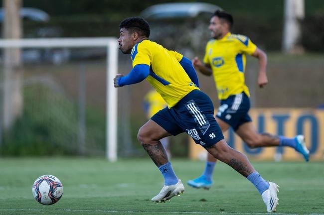 Fotos do treino do Cruzeiro nesta quinta-feira (6/5), na Toca da Raposa II