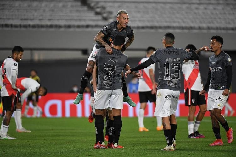 Depois de assistência de Hulk, Nacho marcou o gol do Atlético sobre o River Plate, no Monumental de Núñez, pela Libertadores