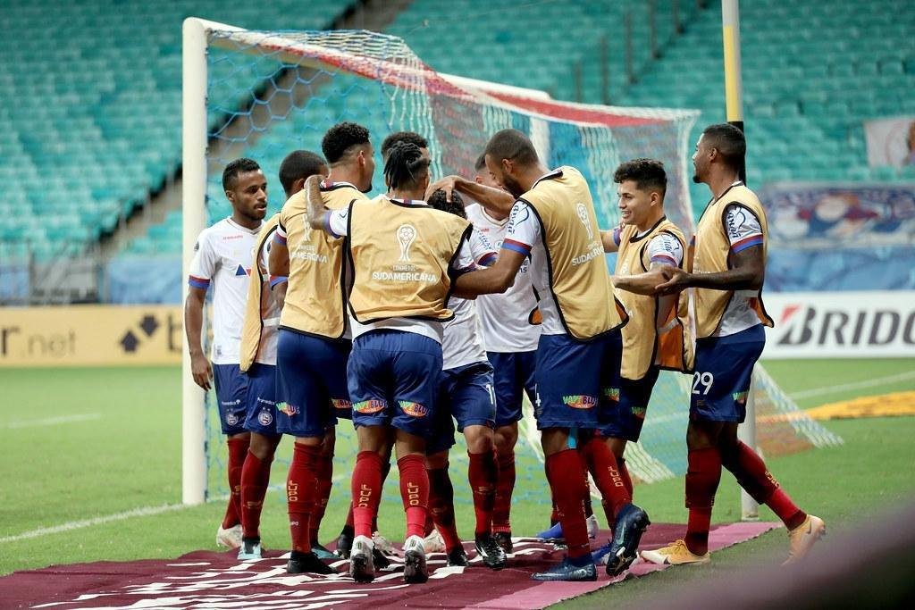 4 lugar - Bahia - 4 vitrias e 2 derrotas (12 pontos e 3 gols de saldo)