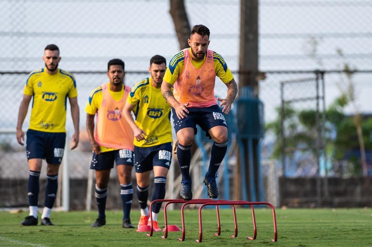 Fotos do treino do Cruzeiro desta segunda-feira (27/9)