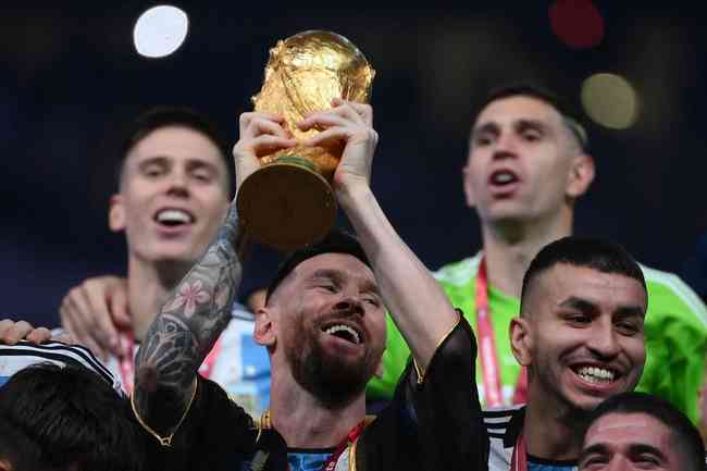 Copa do Mundo pela Argentina é o 42º título da carreira de Messi