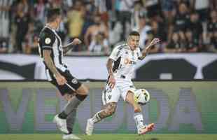 Botafogo x Atlético: veja fotos do jogo no Nilton Santos