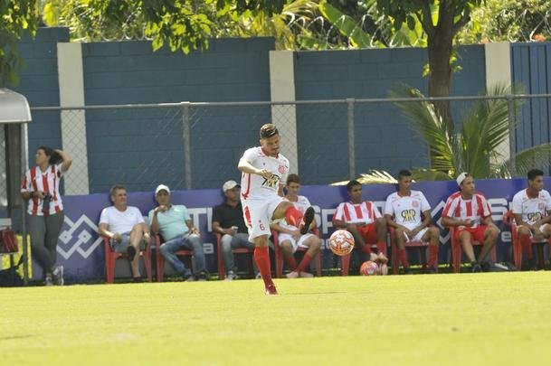 Com gols de Rafinha, David, Renato Kayzer e Murilo, Cruzeiro venceu Democrata-SL por 4 a 1 em jogo-treino nesta tera-feira, na Toca da Raposa 2 (fotos: Juarez Rodrigues/EM D.A Press)