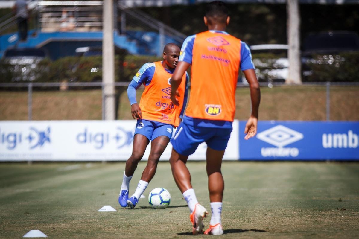 Cruzeiro se prepara para a partida contra o So Paulo, no domingo, s 16h, no Morumbi