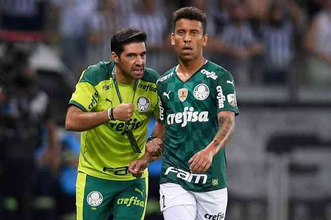 Abel Ferreira ao lado de Marcos Rocha em Atltico 1 x 1 Palmeiras