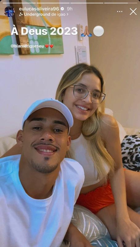 Grande parte dos jogadores do Cruzeiro passaram a noite de R�veillon em fam�lia, enquanto outros optaram por celebrar a virada do ano na praia.