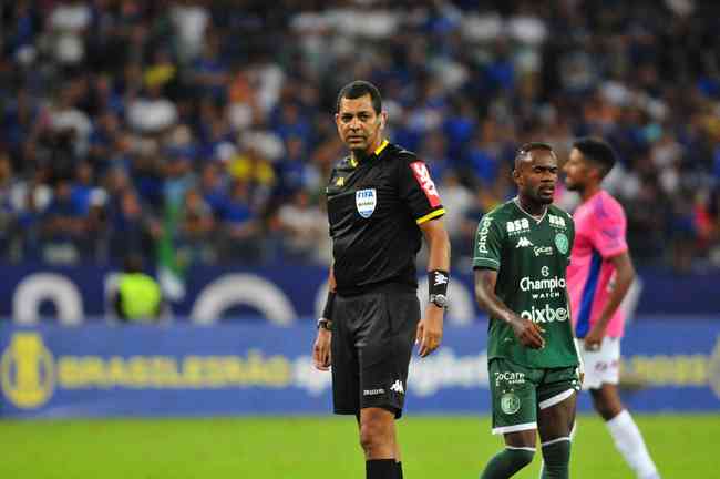 Após negociar goleiro com futebol português, Cruzeiro solicita retorno de  jogador do Guarani - Portal CB