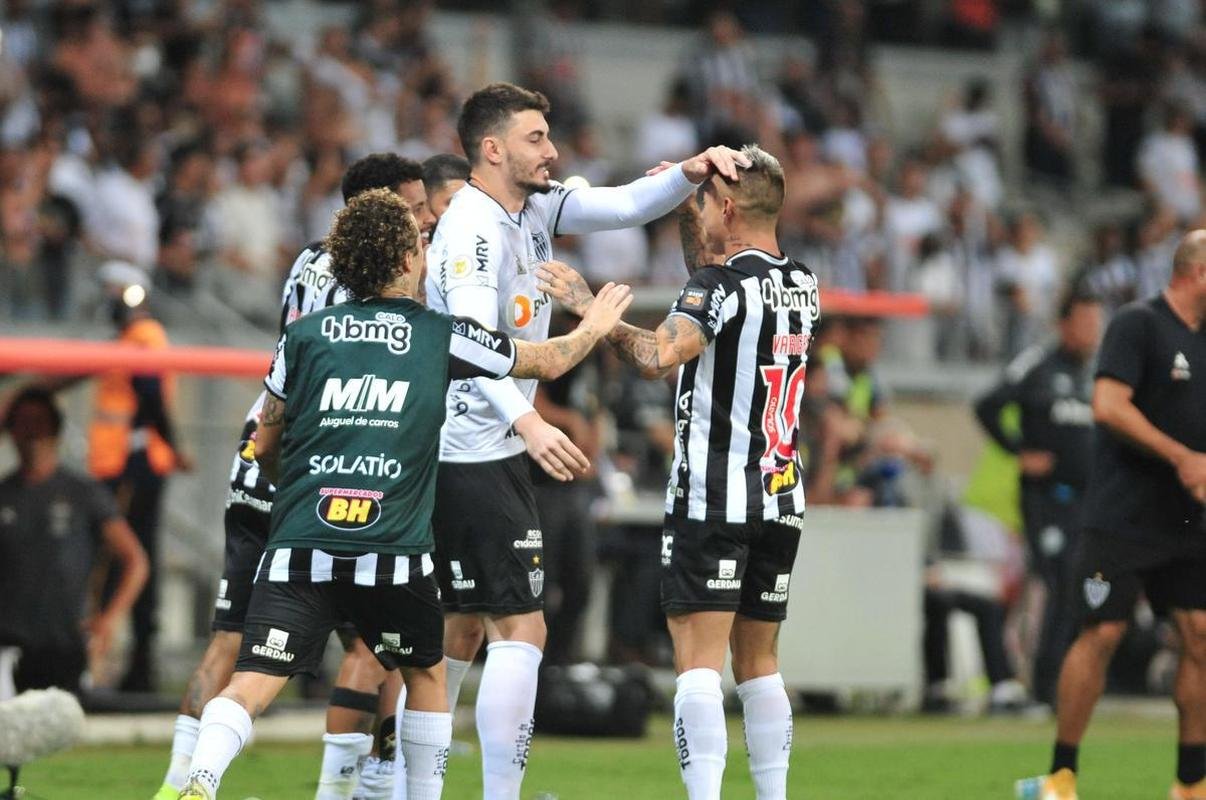 Fotos do jogo entre Atltico e Grmio, no Mineiro, em BH, pela 19 rodada do Campeonato Brasileiro