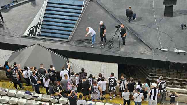 Textor atendeu os torcedores do Botafogo