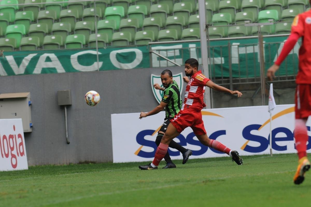 Fotos da vitria do Amrica sobre o Tombense, por 2 a 1, no Independncia, pela stima rodada do Campeonato Mineiro. Triunfo coloca Coelho na liderana do Estadual