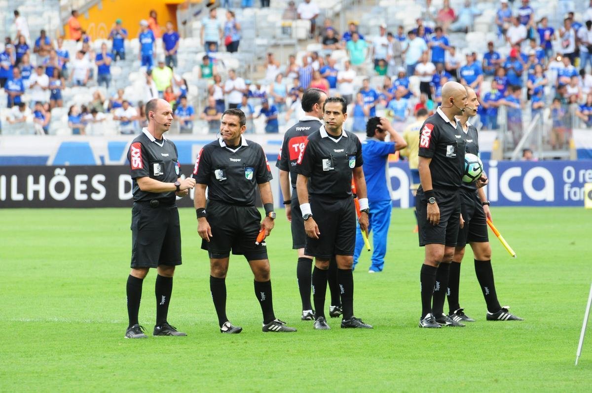Fotos do jogo entre Cruzeiro e Atltico-PR, no Mineiro, pela 32 rodada do Brasileiro