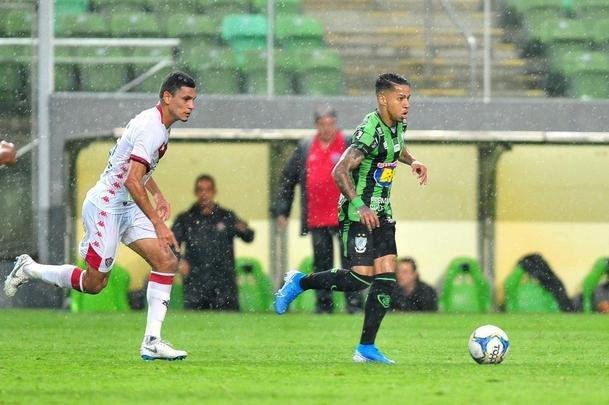 Fotos do duelo entre Amrica e Vitria, no Independncia, pela 36 rodada da Srie B do Brasileiro
