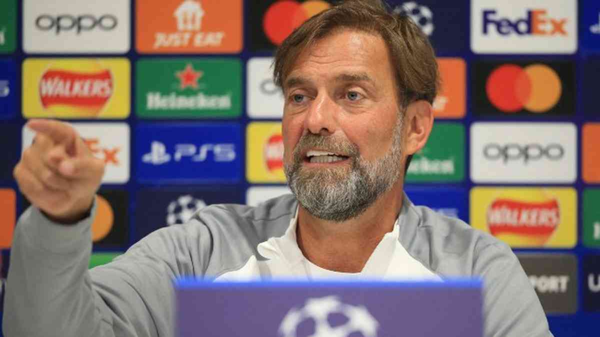 Klopp abordou horário do City-Liverpool e deixou sala de imprensa