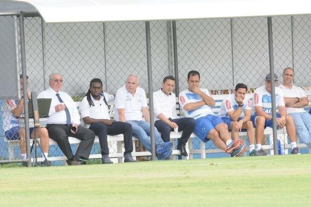 Imagens do treino do Cruzeiro desta sexta-feira (27/10), na Toca da Raposa II (fotos: Paulo Filgueiras/EM D.A Press)