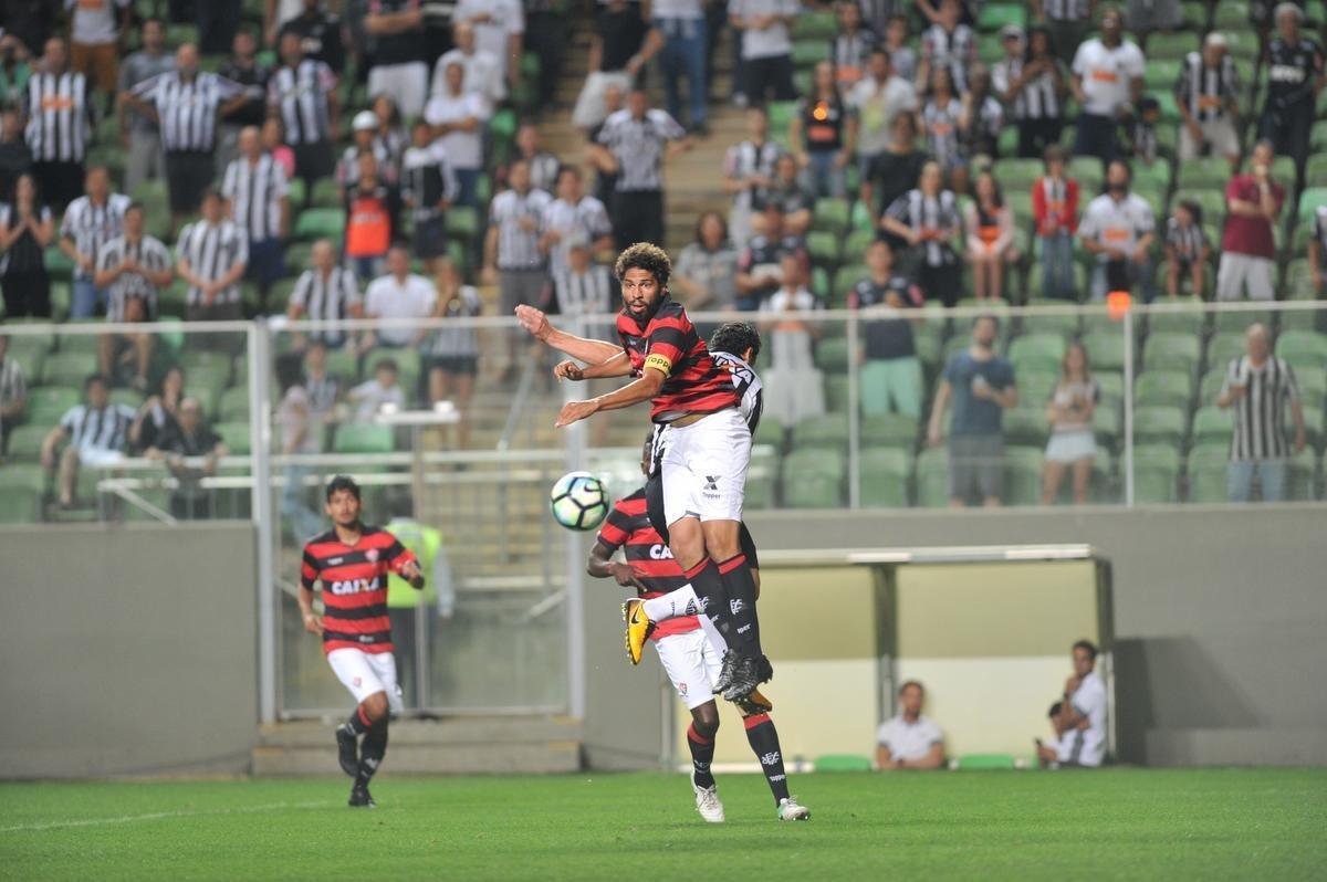 Confira imagens da partida entre Atltico e Vitria, no Independncia