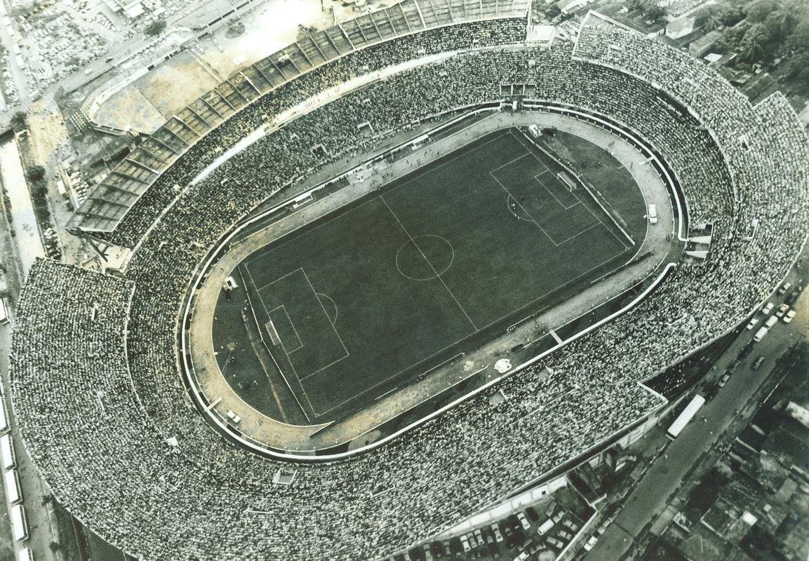 Em 1993, na partida entre Brasil x Bolívia pelas Eliminatórias da Copa do Mundo, o público oficial de 96.200 torcedores é até hoje o recorde do José do Rego Maciel. Segundo os atletas da seleção, naquele dia 'nasceu' o tetracampeonato mundial.