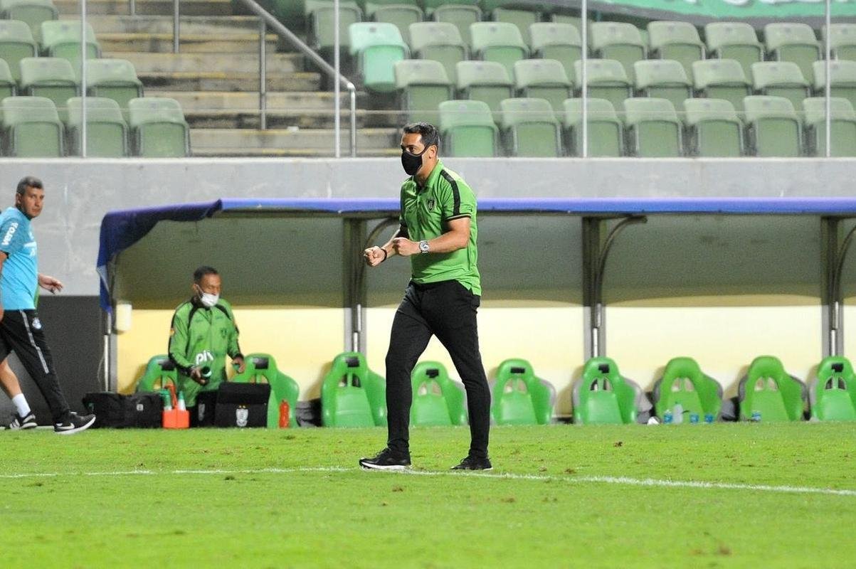 Fotos do jogo entre Amrica e Grmio, no Independncia, em Belo Horizonte, pela 32 rodada da Srie A do Brasileiro