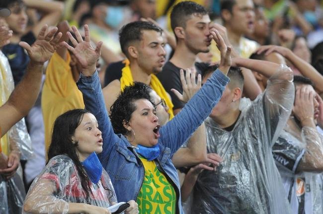 Fotos da torcida no Mineiro durante a vitria do Brasil sobre o Paraguai, por 4 a 0, pela 16 rodada das Eliminatrias da Copa do Mundo do Catar
