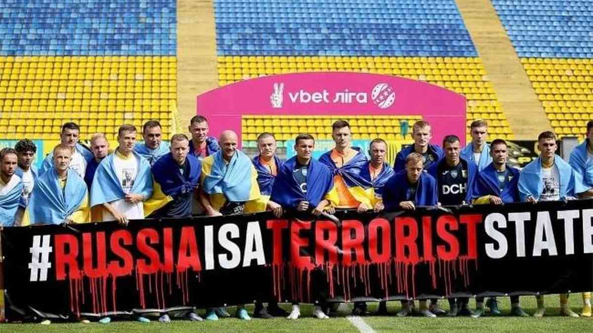 Jogo de futebol na Ucrânia dura 4 horas e meia devido a alarmes antiaéreos  - Superesportes