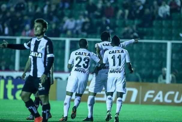 Em Florianópolis, Figueirense e Atlético empatam por 1 a 1
