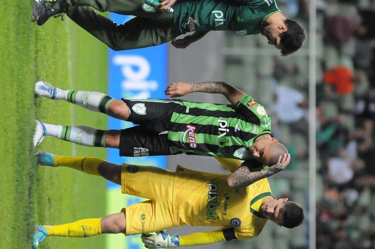 Amrica e Gois se enfrentaram no Independncia, pela 15 rodada da Srie A do Campeonato Brasileiro