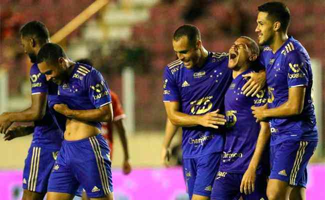 Cruzeiro goleou o Sergipe com gols de Edu, João Paulo, Thiago e Vitor Roque (2)