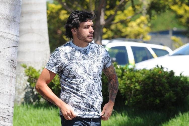 Negociado com o Guangzhou Evergrande, da China, meia-atacante se despediu dos companheiros